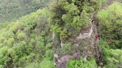 神秘！奇特！十堰有一个山寨建在5层楼高巨石上