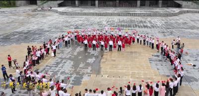 燃！为庆祝建党100周年，十堰日报社精心推出“大手拉小手 永远跟党走”快闪MV