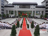 今日，十堰3.7万名学子参加中考