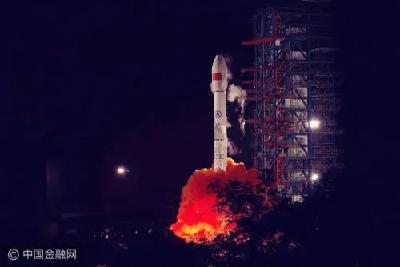 我国成功发射天链一号05卫星 顺利进入预定轨道