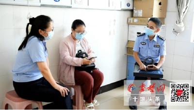 郧阳警方助越南籍女子顺利接种疫苗 在郧外籍人员疫苗接种“清零” 