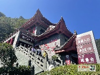 国庆假期首日，近郊游受欢迎