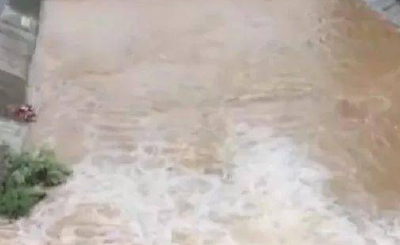 洪水中救出50多名被困群众 房县小伙当选9月“中国好人”