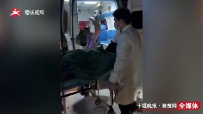 生死救援！两辆急救车雪夜被困汉十高速