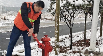 提前做好防冻保护 冰雪天城区未接到水管、水表冻坏报警