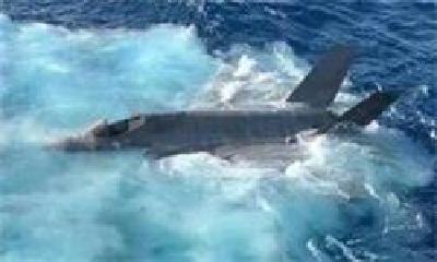 美军证实战机在南海坠毁照片和视频真实性：从航母上拍摄