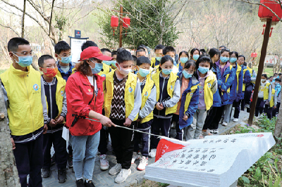 道教圣地里探寻武当文化、丹江口大坝上做实验……十堰掀起春季研学热