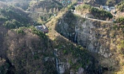 壮观！武当山景区出现“阴阳鱼”双瀑奇观