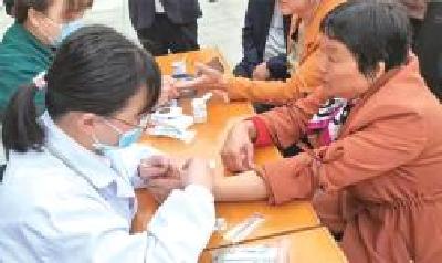 十堰市中西医结合医院心脑血管疾病科普义诊进村