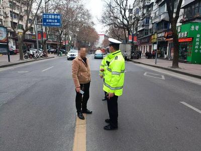 曝光、敲门、处罚......十堰交警严查五类不文明交通违法！ 
