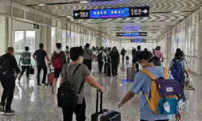五一假期铁路运输启动 “一日一图”精准服务旅客出行需求
