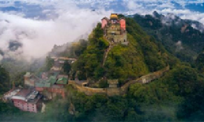 今日起，武当山风景区正式实行“一票制”游览
