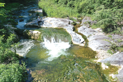 行走十堰| 郧阳区西流河：隐匿山间的溯溪绝佳地