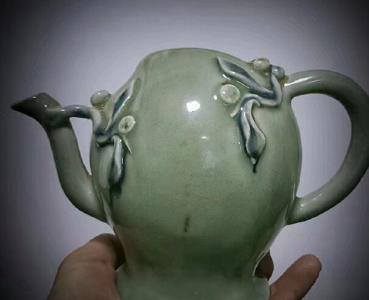 十堰收藏|倒流壶是啥？十堰收藏者展示一把乾隆年间倒流壶