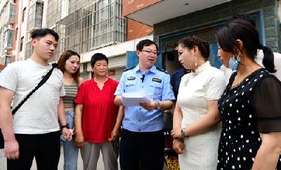 一条留言牵出曲折往事 房县民警相助 “夭折”29年的女儿与父母团圆