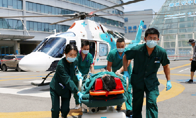 8旬老人心梗并消化道出血    人医直升机25分钟救援成功