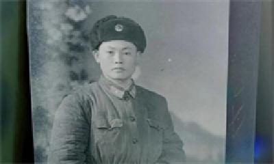 去世老兵毕爷爷的家人找到了！民警将生前“藏品”全部交还