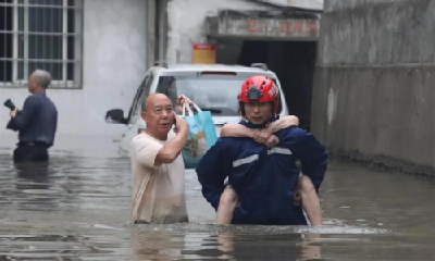 紧急转移1千余人！湖北松滋突降大雨形成内涝 积水齐腰