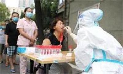 中西医结合医院最美“夫妻档” 齐心抗疫忙