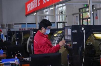 这场汽车行业大赛在十堰举行，第一名有望获“湖北五一劳动奖章”