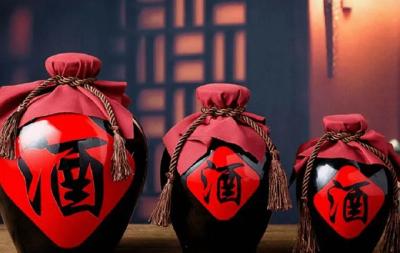 “小作坊”酿出“大产业”——市市场监管局推进白酒小作坊升级规范化发展工作纪实