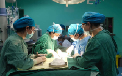 高龄产妇孕双胞胎儿窘迫 中西医结合医院紧急处置母女三人化险为夷