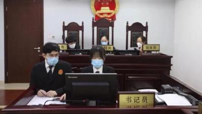 全国首例！教职人员多次猥亵儿童获刑，并被宣告终身禁业