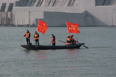 巡河护水