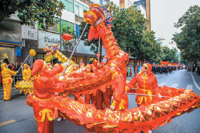 多彩民俗闹新春