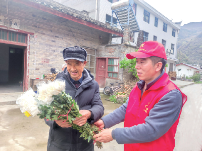 文明祭扫树新风