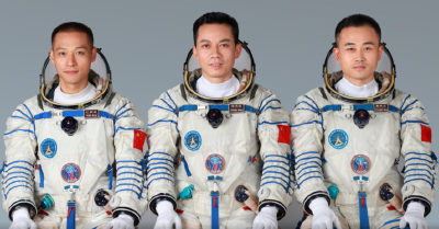 明天出征！神舟十七号载人飞船飞行乘组确定