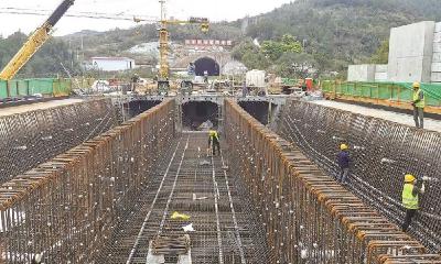 4条隧道贯通 2座桥梁合龙 西十高铁郧西段建设加速推进