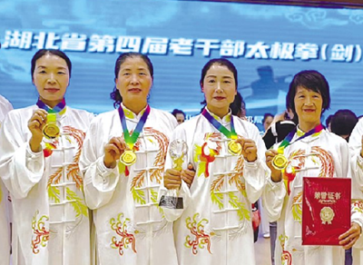 仅一个多月就表现不俗 这群老年学员在全省大赛摘金夺银