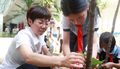 十堰社区 | 东城开发区陈罗桥社区：学校社区“共享菜园”开园