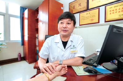 发现身边好中医 | 十堰市中医医院肝病科主任医师雷陵：悬壶济世“肝胆”相照