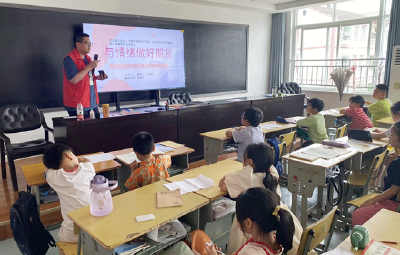 茅箭区东城开发区鸳鸯村：“暑期课堂”撑起未成年人“保护伞”