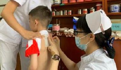 冬病夏治”迎头伏，市中医医院 “三伏贴”受市民热捧