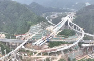 十巫南高速公路关夫垭大桥完成首桩浇筑