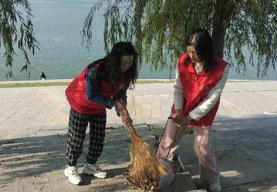 文明河流 | 郧阳区城关镇中岭社区：护水行动守碧水 当先忠诚“守井人”