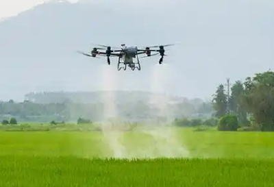橘园来了空中“护理师” 喷洒均匀高效 用药大幅降低