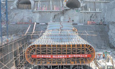 走进重点工程 | “水能充电宝”让绿电奔腾 ——探访十堰首个抽水蓄能电站项目