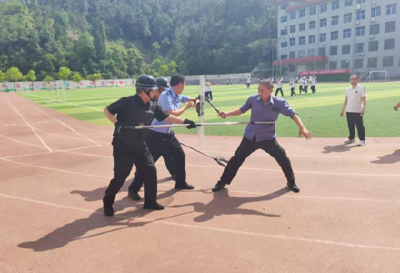 红卫街道界牌社区：以练筑防 临“暴”不慌