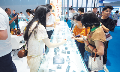 竹山绿松石惊艳深圳文博会 4天吸引20000余人参观，达成销售意向金额60余万元