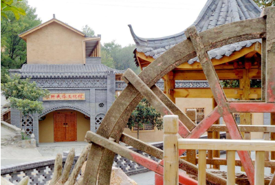 郧阳区能人返乡投资山村 昔日撂荒地变成“金窝窝”