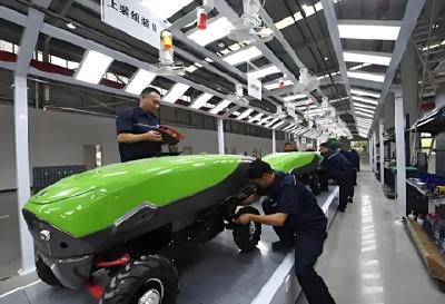 打造十大千亿级产业集群 冲刺经济总量3000亿目标 | “数智”赋农处处新 ——十堰大力发展智能农机为现代农业插上“科技翅膀”