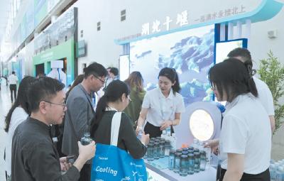 京华盛会绽光彩 千里水脉传深情 ——十堰“高精尖”科技亮相北京国际科技产业博览会