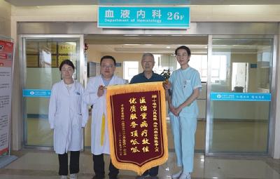 七旬老人腋窝长“疙瘩”被确诊患癌，十堰人医优质医疗助其消除病魔