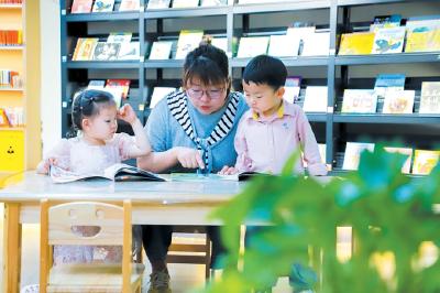 创业路上 | 让1200个家庭爱上阅读 河南宝妈十堰开办共享童书馆
