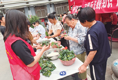 车城路街道康乐社区：粽香裹廉韵端午传家风