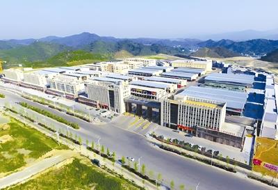 走访供销华西十堰农商城：供销“老本行”焕发“现代范”